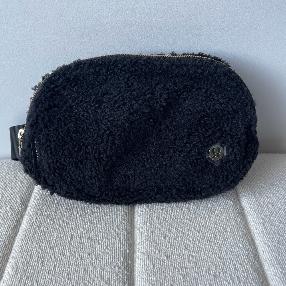 Lululemon Fleece Everywhere Belt Bag